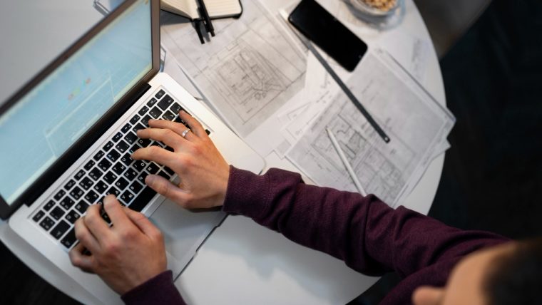 Yazılım Mimarisi: Tasarım İlkeleri ve Yöntemleri